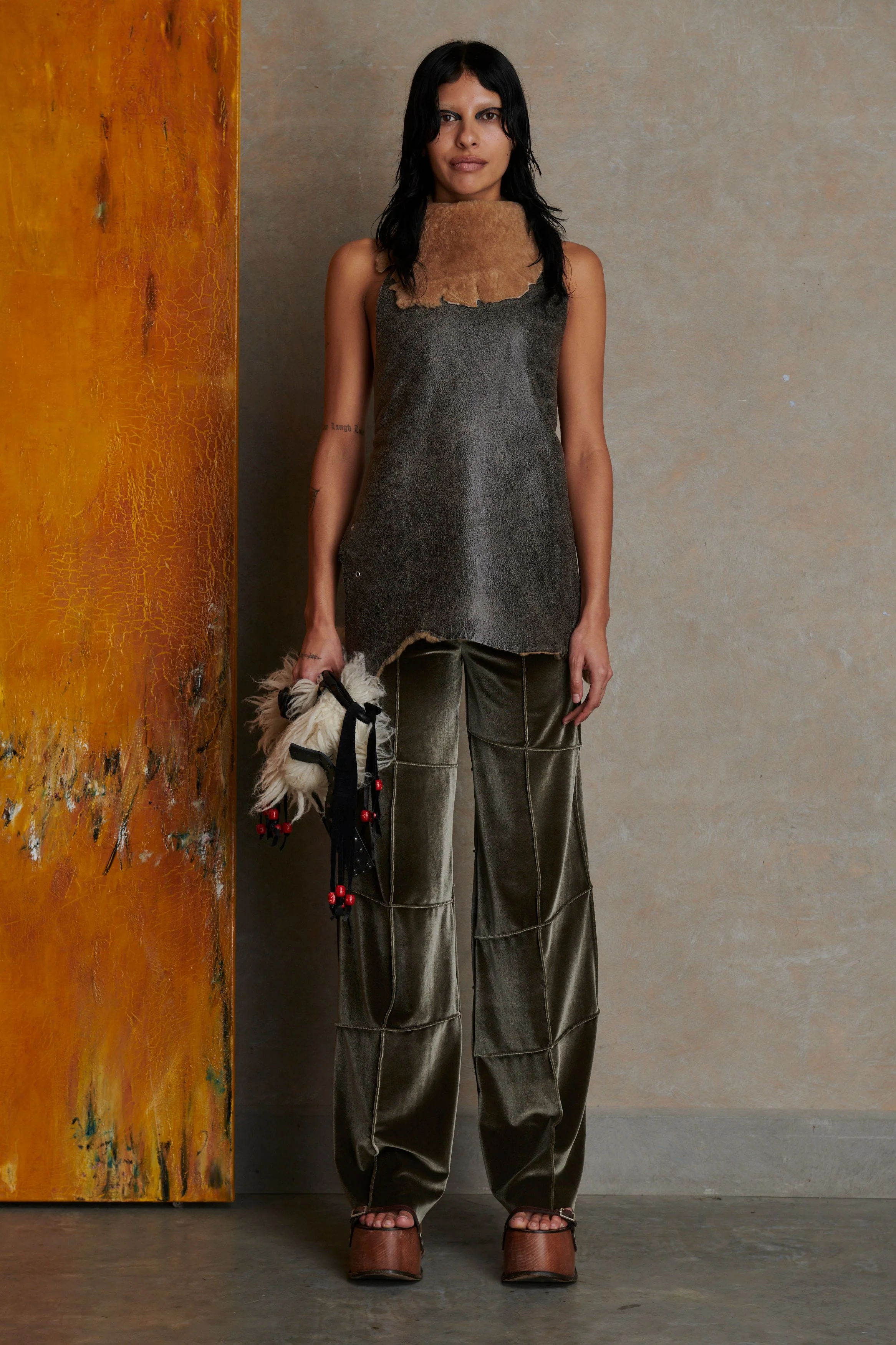 Vys Halter in Brown - Image 5